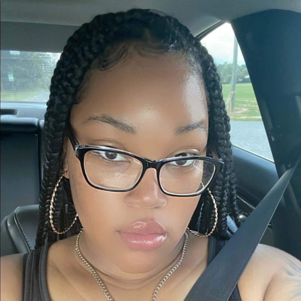 Meet your Posher, Zuri